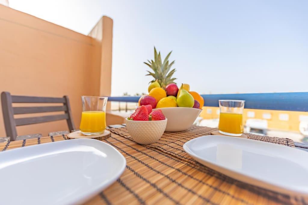 Beachfront, Pool, Terrace & Wifi - *simplytarifa* Apartment Tarifa